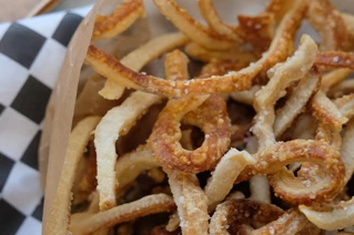 Ternet papir og hjemmelavet flæskesvær